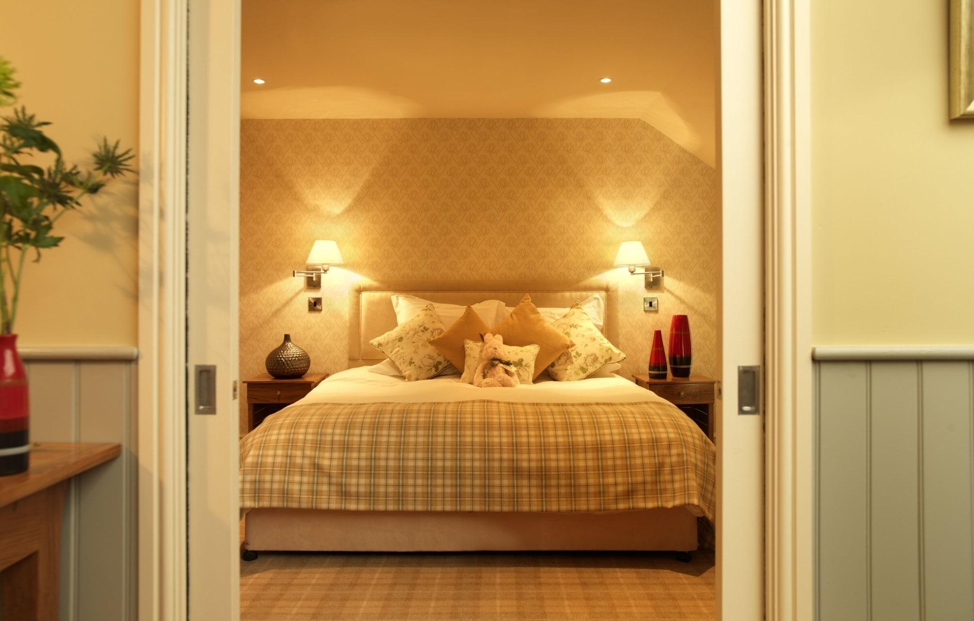 Feversham Arms Hotel & Verbena Spa Гелмслі Екстер'єр фото