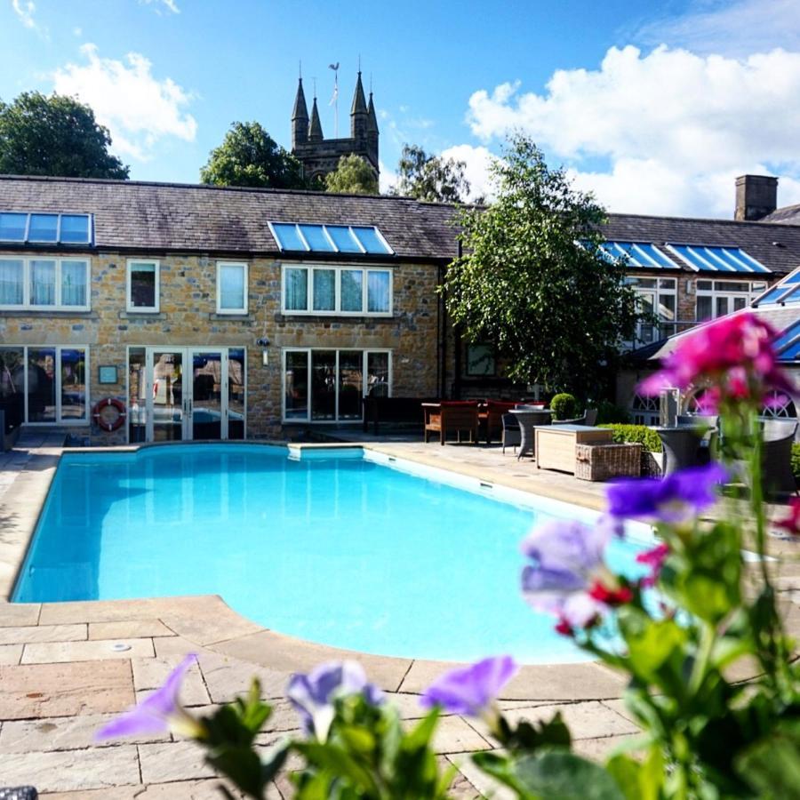 Feversham Arms Hotel & Verbena Spa Гелмслі Екстер'єр фото