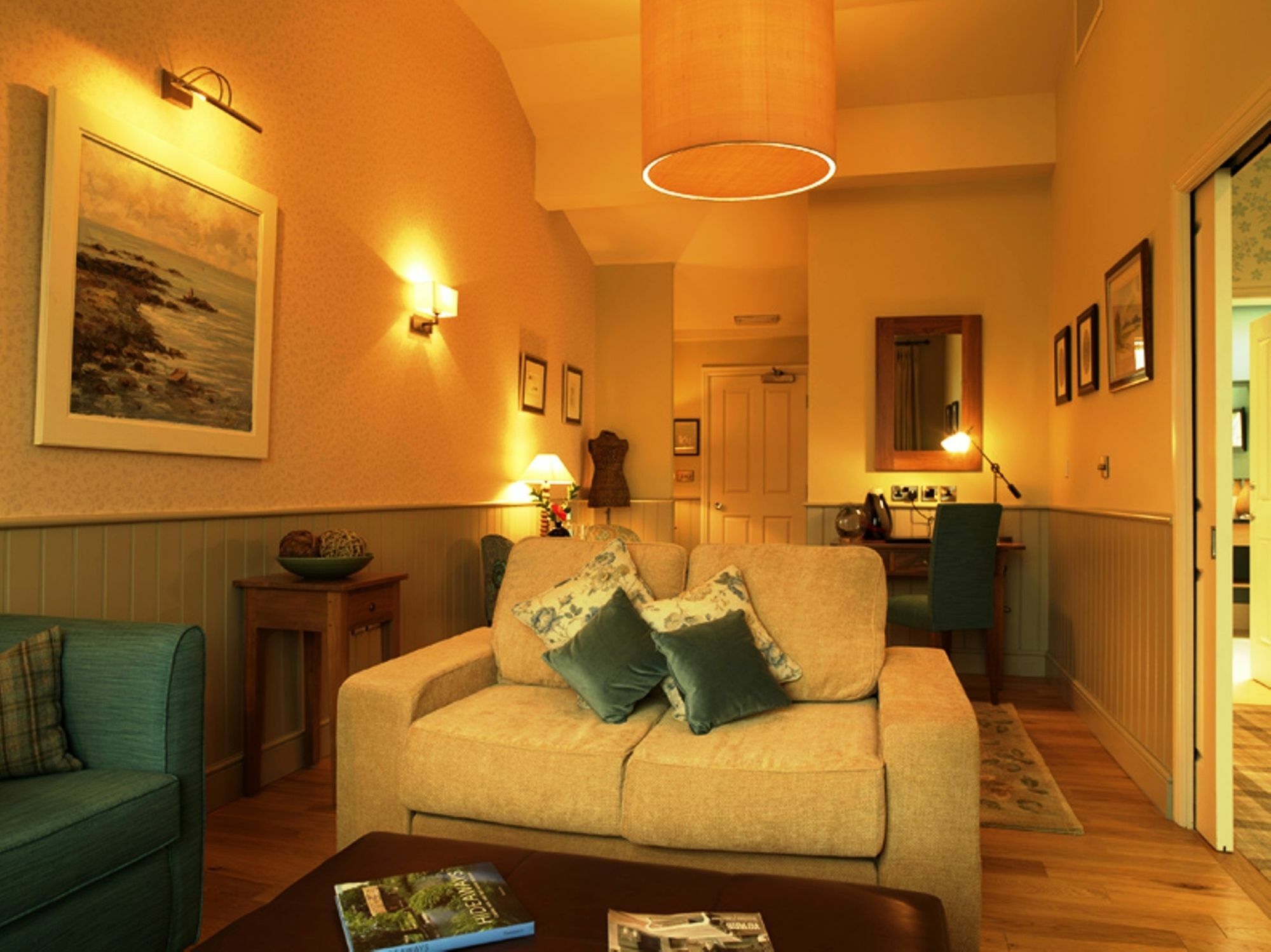 Feversham Arms Hotel & Verbena Spa Гелмслі Екстер'єр фото