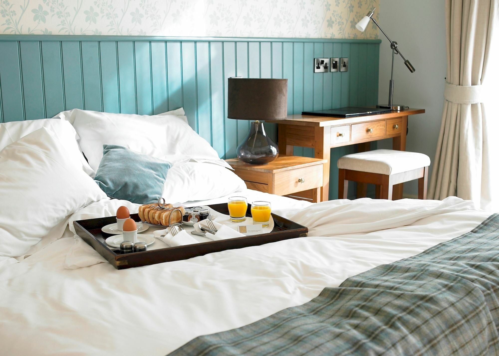 Feversham Arms Hotel & Verbena Spa Гелмслі Екстер'єр фото