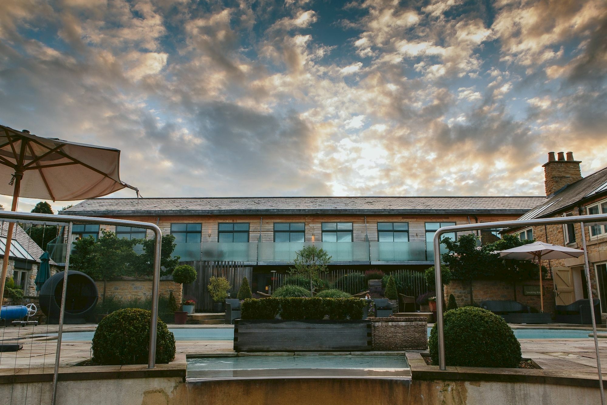 Feversham Arms Hotel & Verbena Spa Гелмслі Екстер'єр фото